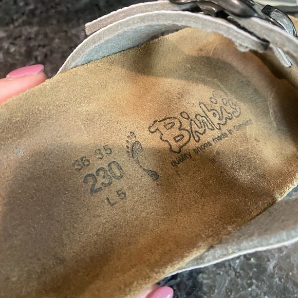 Birkenstock Birki’s Silver Two Strap Sandals Size 5 - Picture 4 of 6